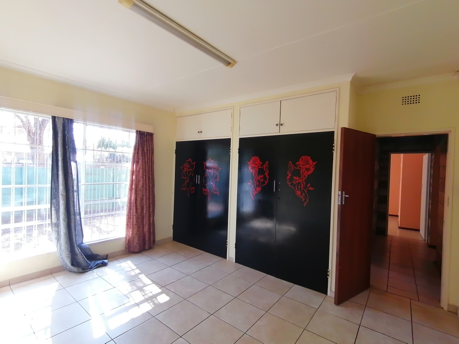 3 Bedroom Property for Sale in Orkney Park North West